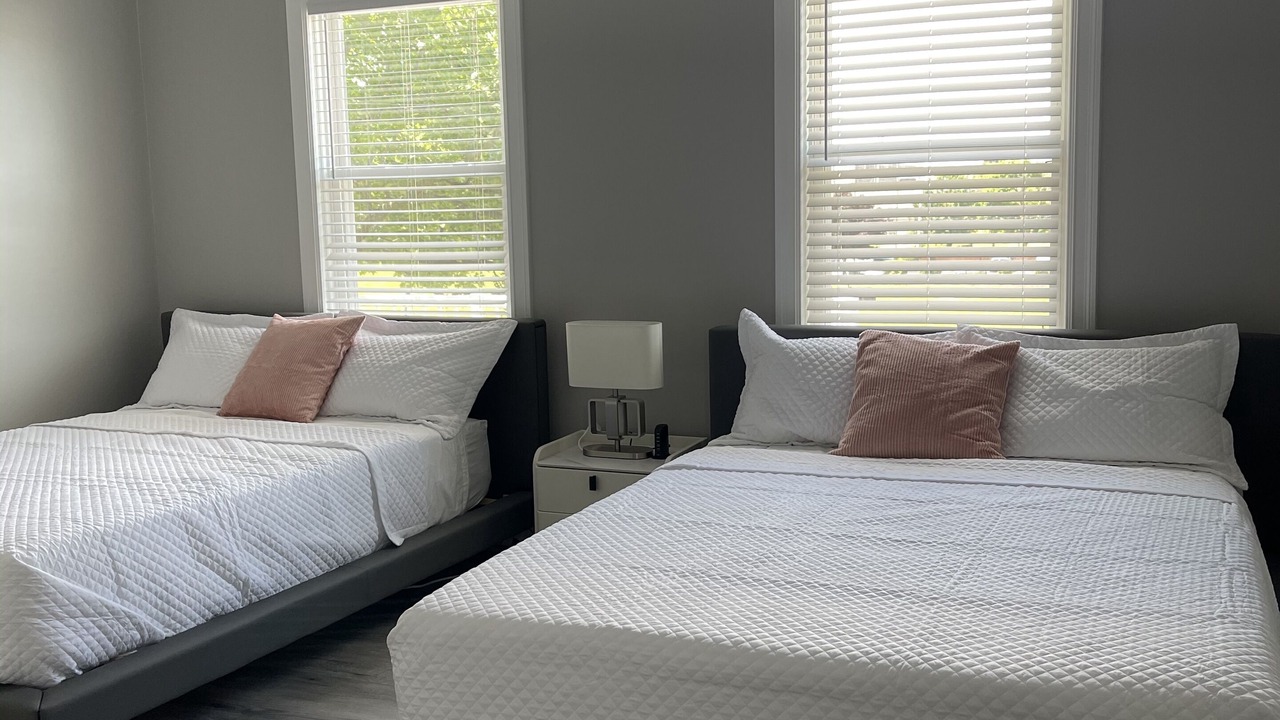 Photo of Bedroom in Downtown Niagara Falls