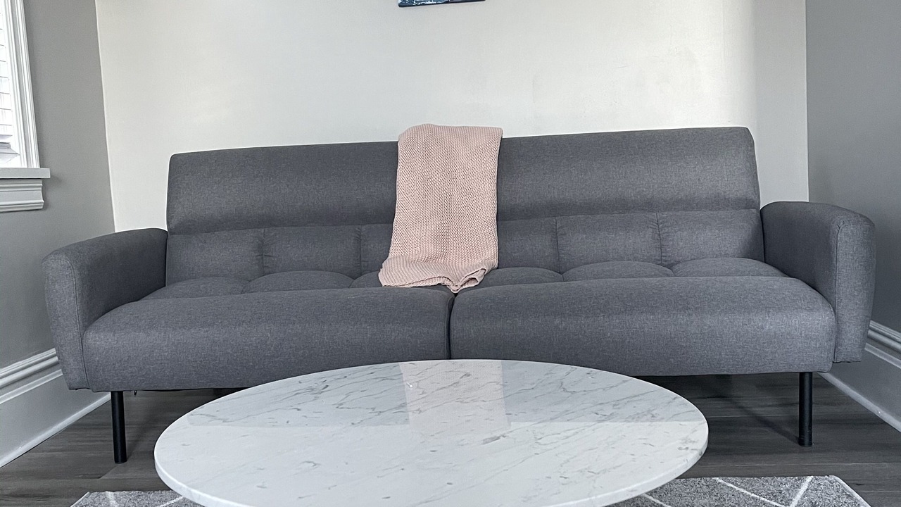 Photo of Livingroom in Downtown Niagara Falls