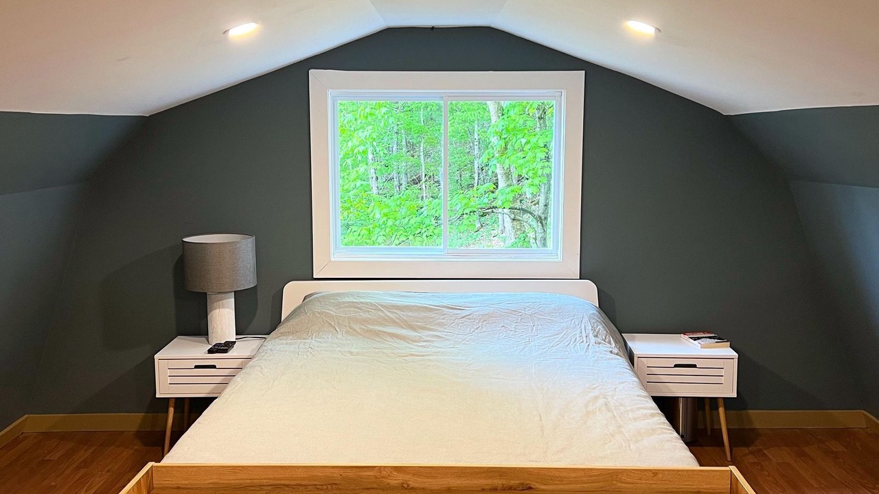 Photo of Bedroom in Whitestone