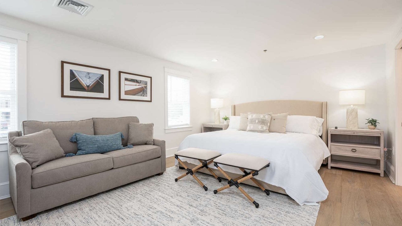 Photo of Bedroom in Plymouth Cultural District