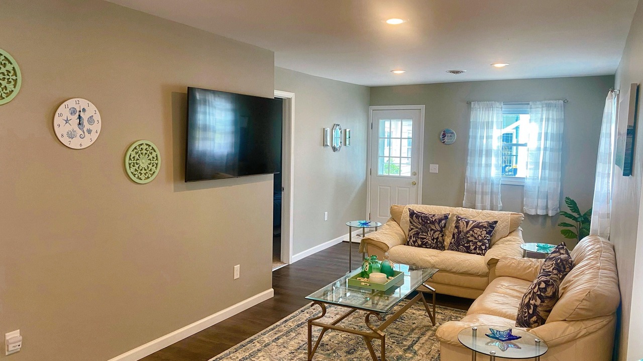 Photo of Livingroom in Sylvan Beach