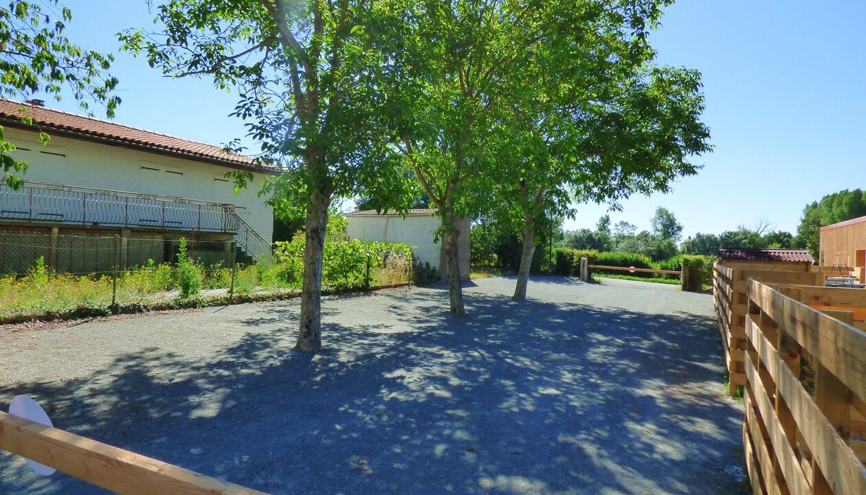 Photo of Outdoor in Bouille-Courdault