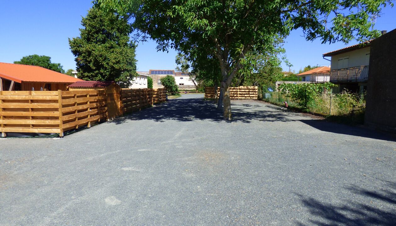 Photo of Outdoor in Bouille-Courdault