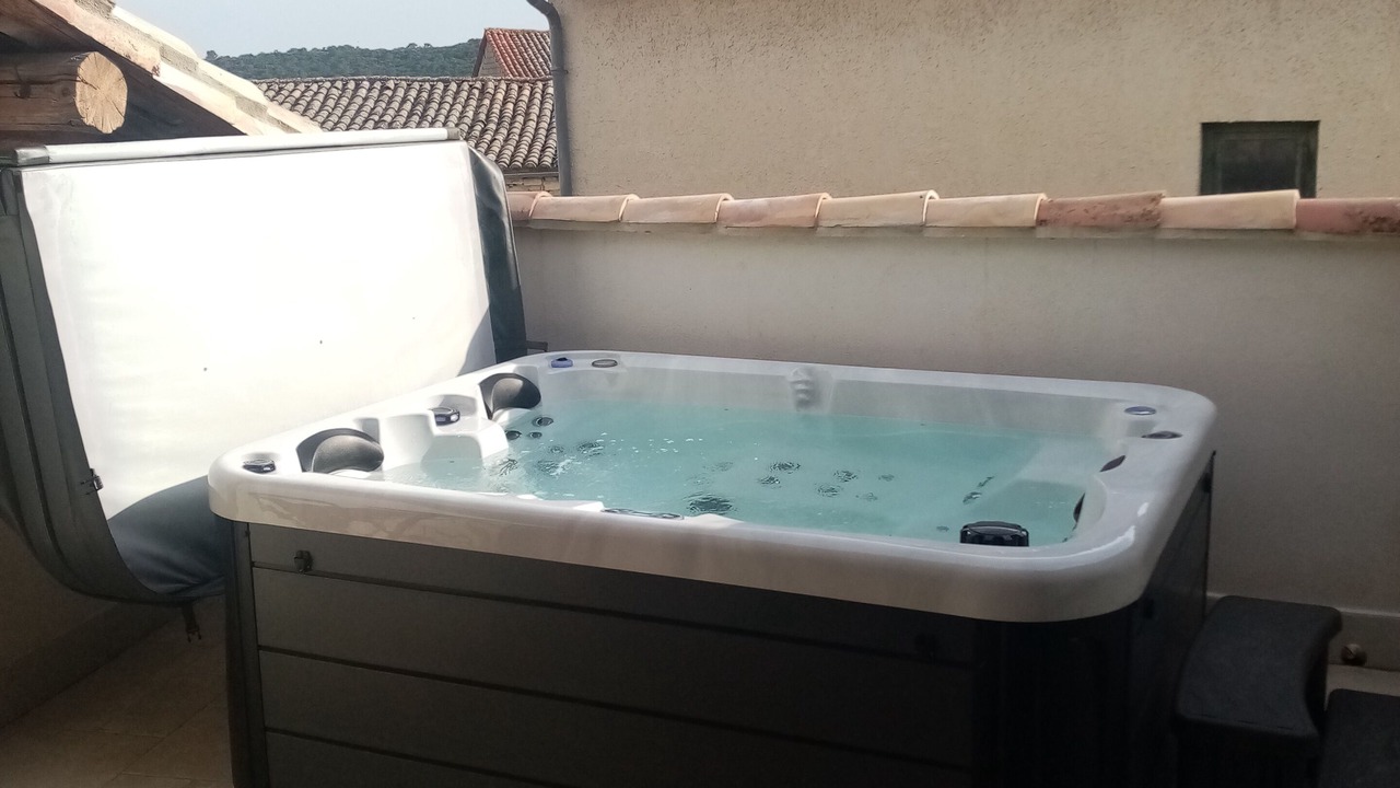 Photo of Outdoor in Montaren-et-Saint-Mediers