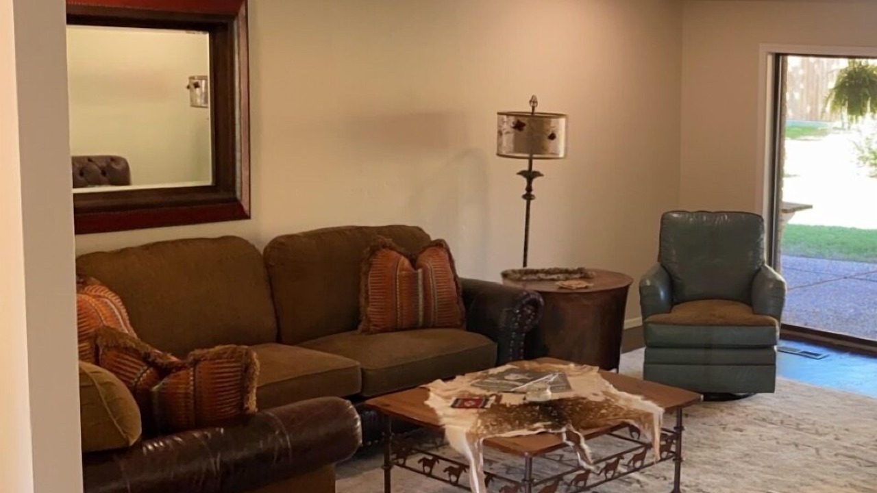 Photo of Livingroom in Duncan