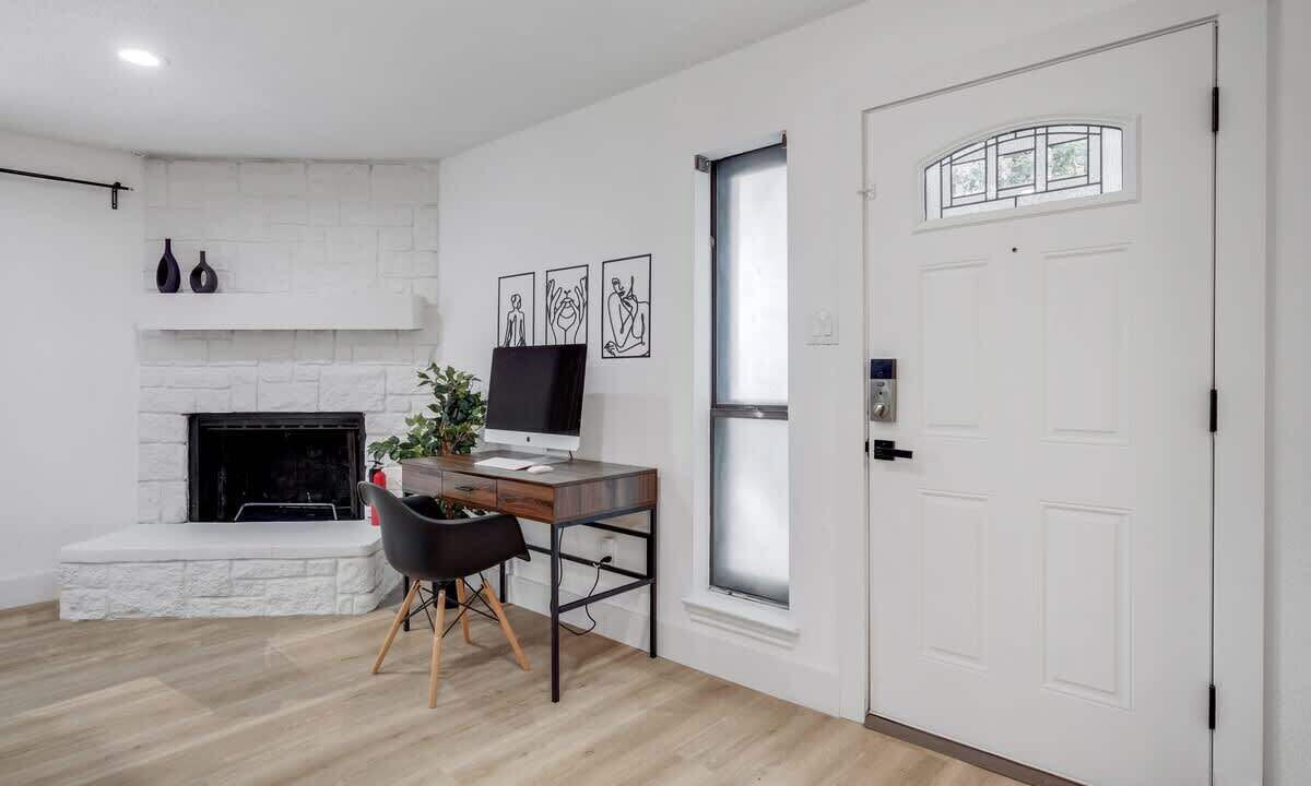 Photo of Livingroom in Northwest Dallas