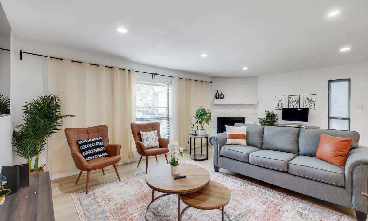 Photo of Livingroom in Northwest Dallas