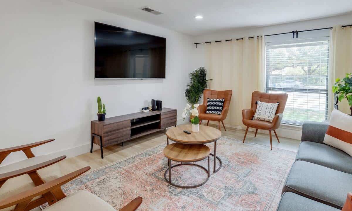 Photo of Livingroom in Northwest Dallas