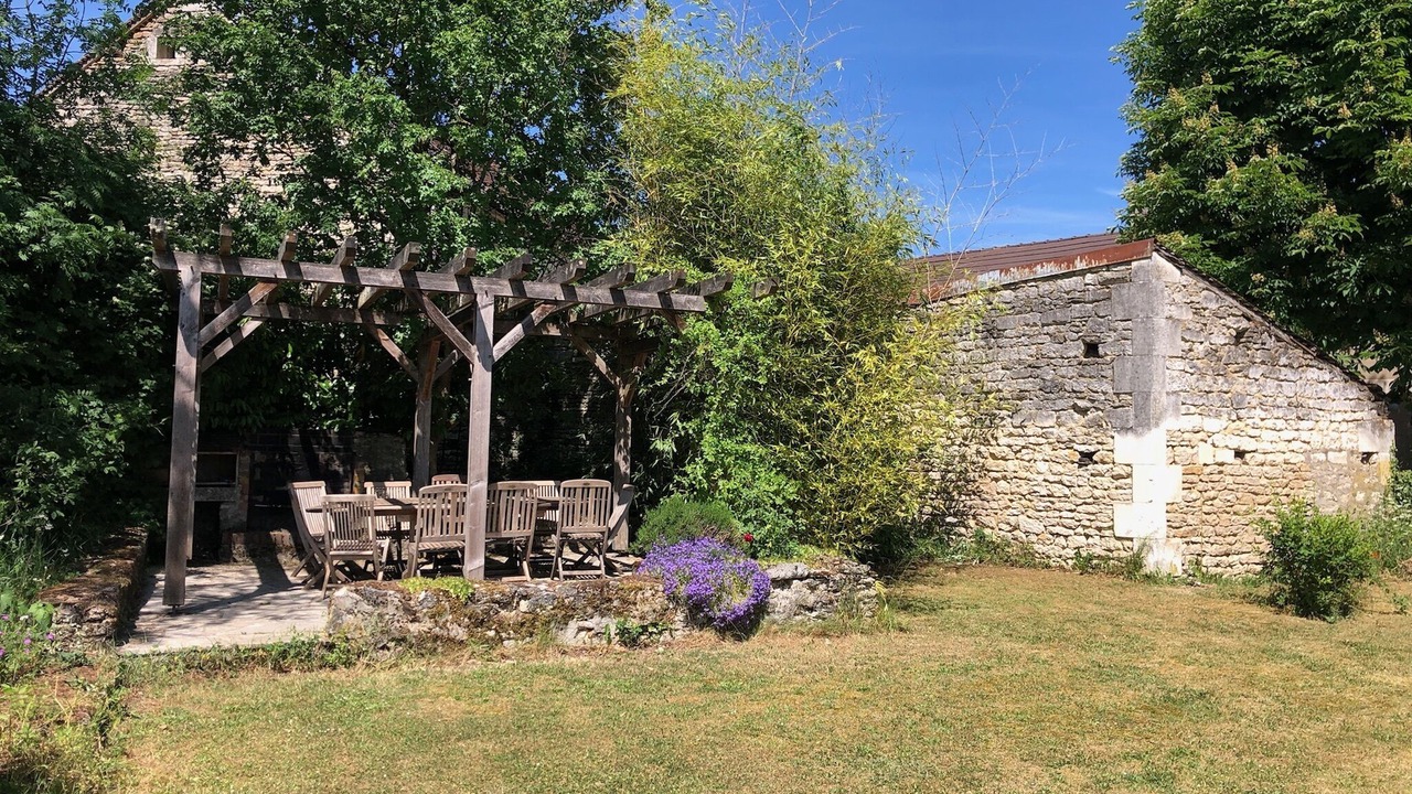 Photo of Outdoor in Taingy