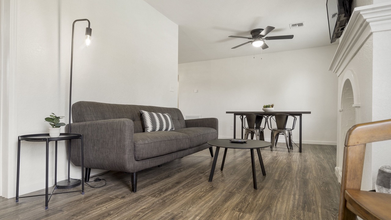 Photo of Livingroom in Owasso