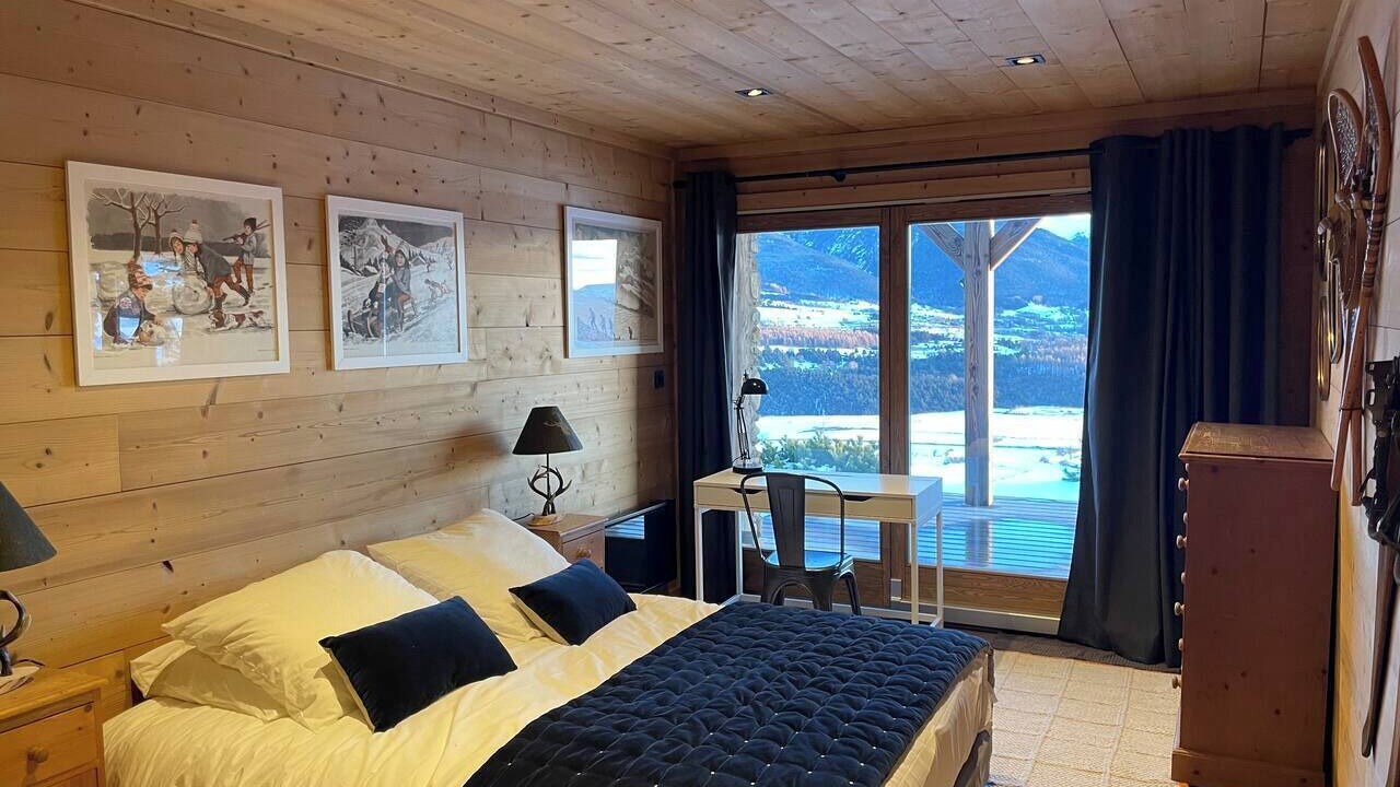 Photo of Others in Superbolquere