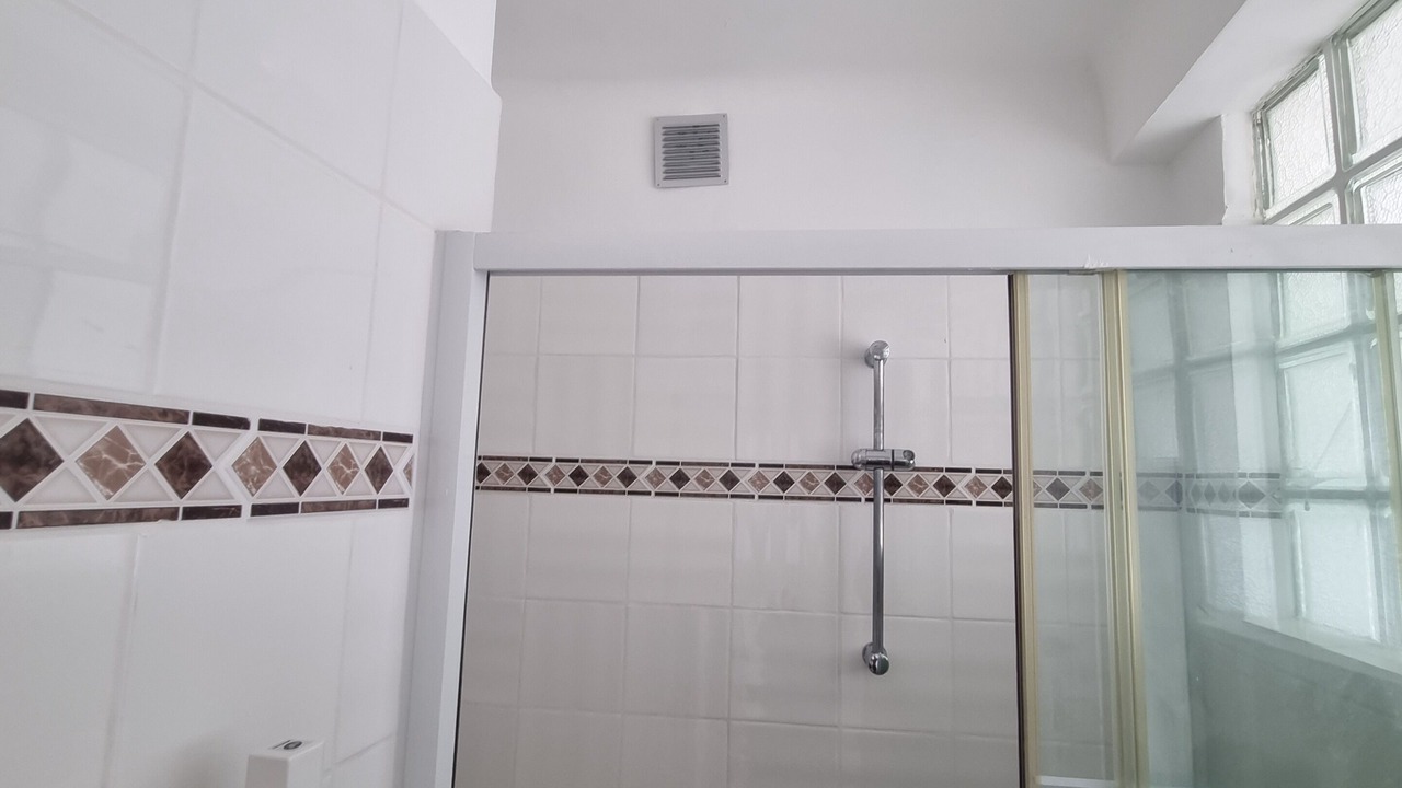 Photo of Bathroom in Calais City Center