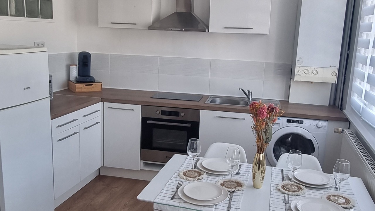 Photo of Kitchen in Calais City Center