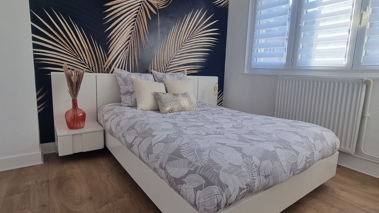 Photo of Bedroom in Calais City Center