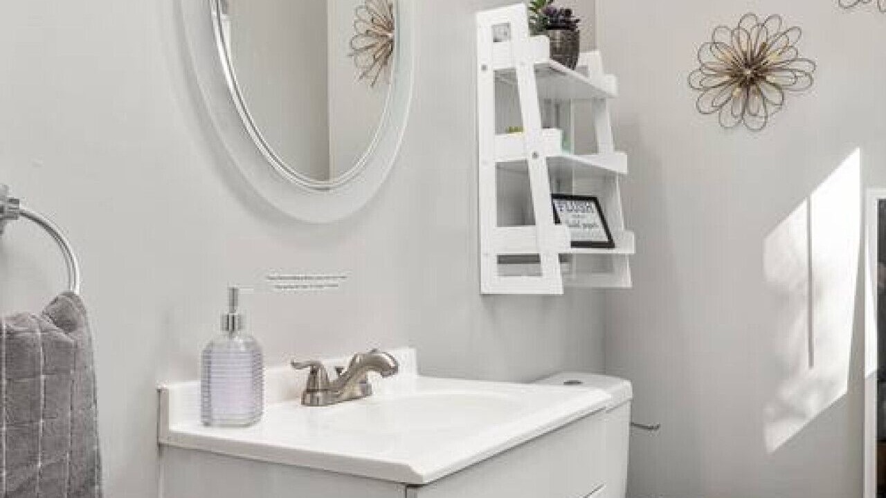 Photo of Bathroom in Collier Heights