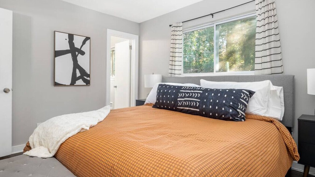 Photo of Bedroom in Collier Heights