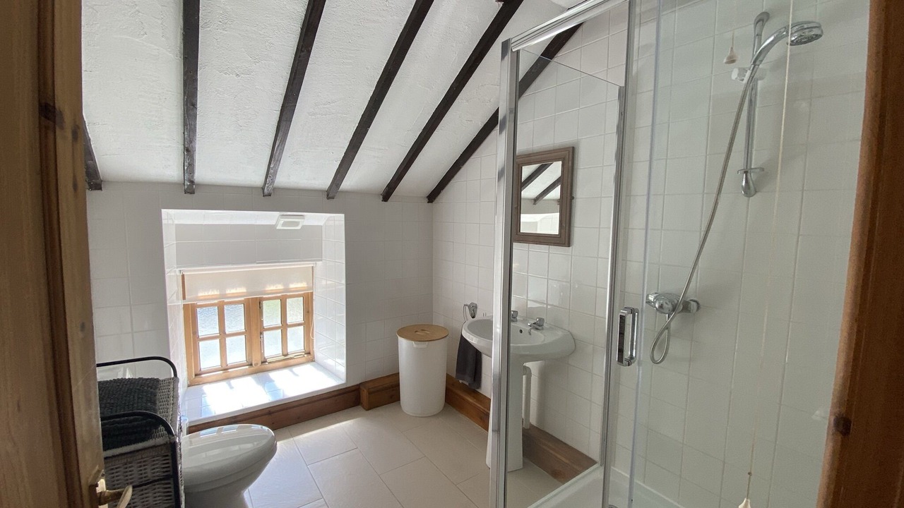 Photo of Bathroom in Llangefni