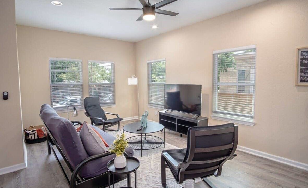 Photo of Livingroom in Nevada Street