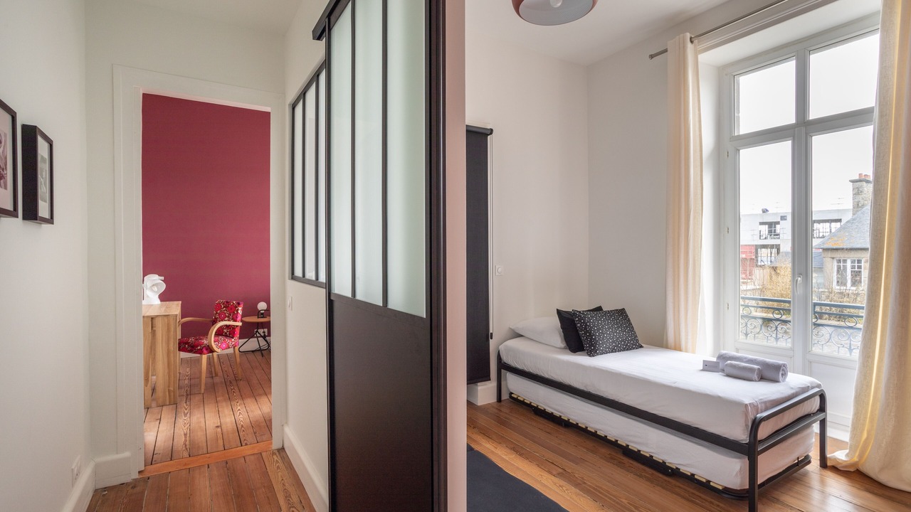 Photo of Bedroom in Saint-Servan
