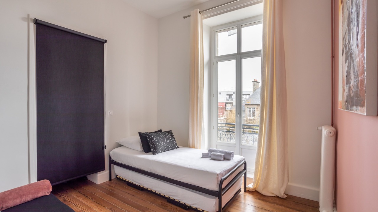 Photo of Bedroom in Saint-Servan