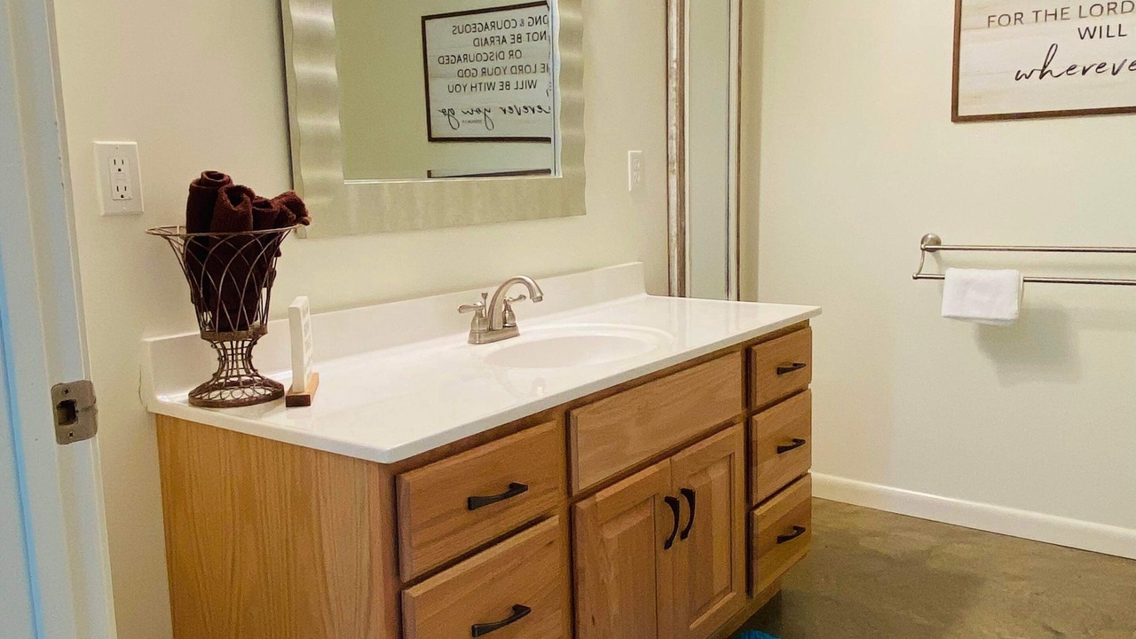 Photo of Bathroom in Van Buren