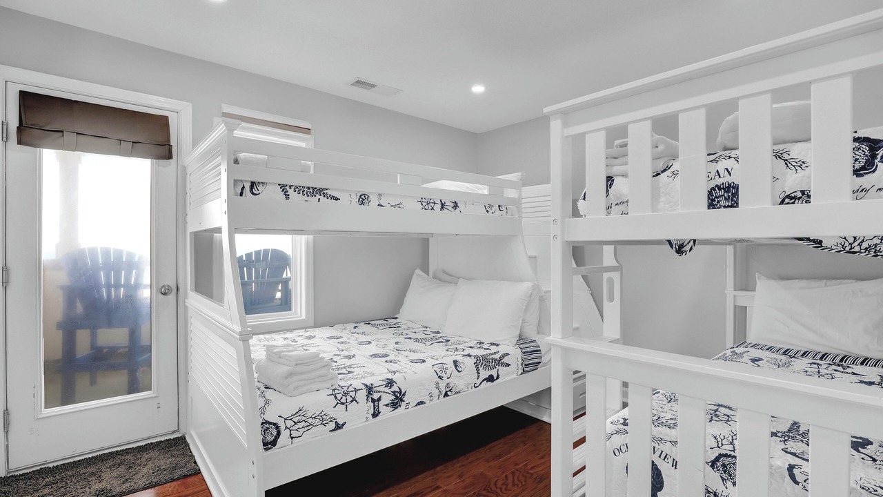 Photo of Bedroom in North Topsail Beach