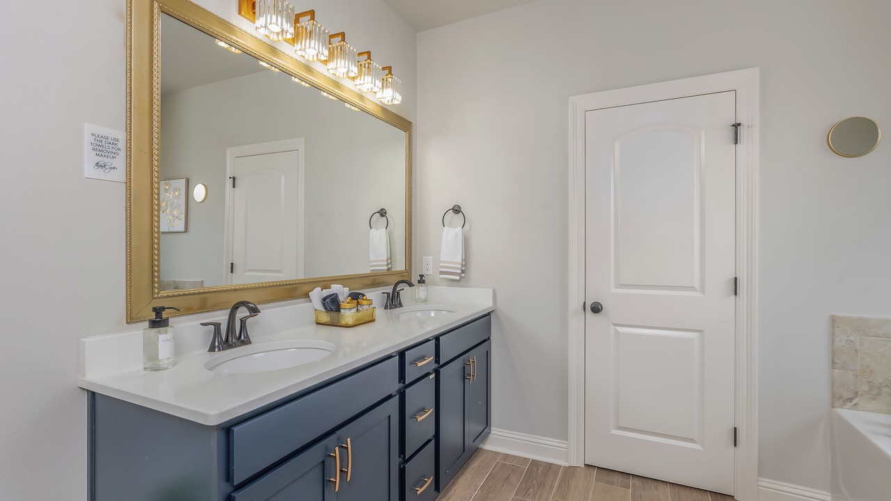 Photo of Bathroom in Broadmoor