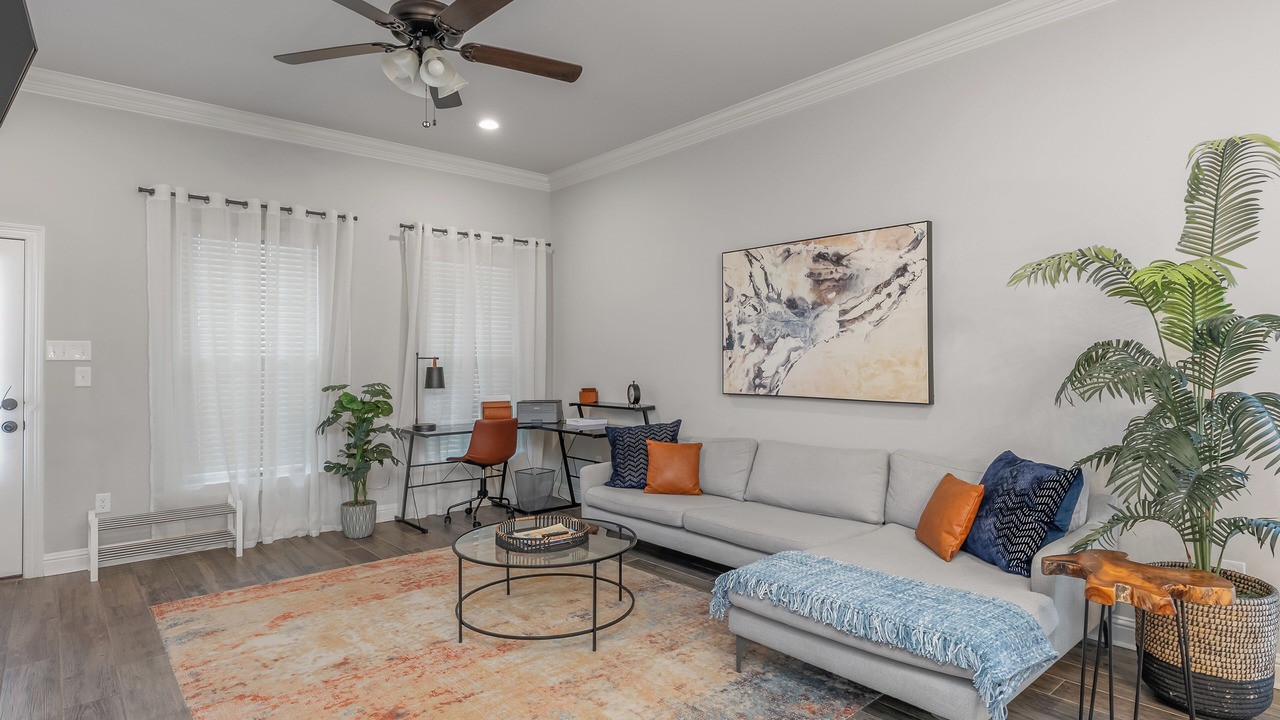 Photo of Livingroom in Broadmoor