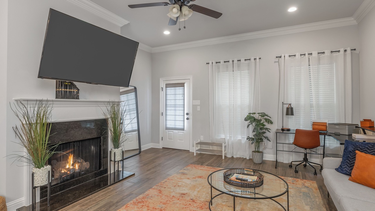 Photo of Livingroom in Broadmoor