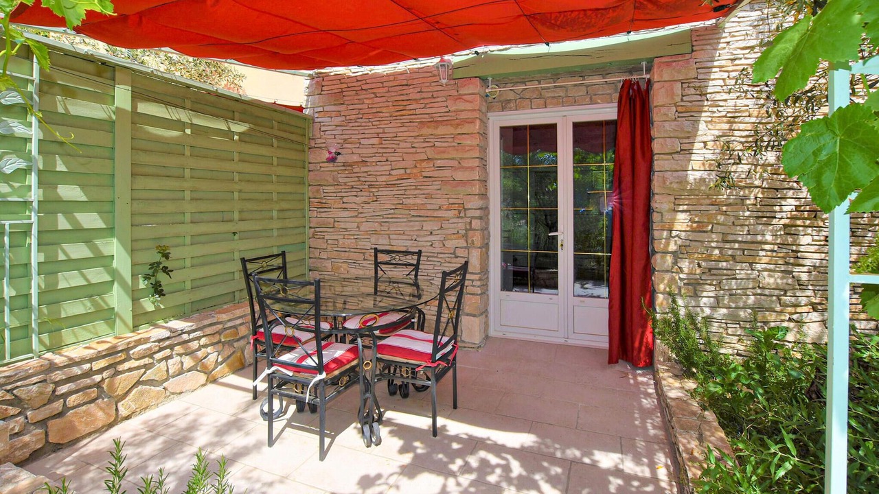 Photo of Others in Nyons