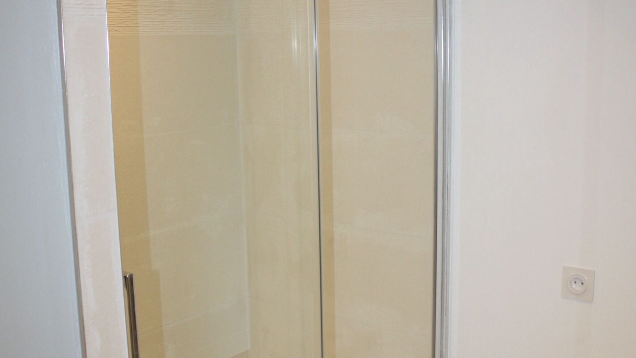 Photo of Bathroom in Reaup-Lisse