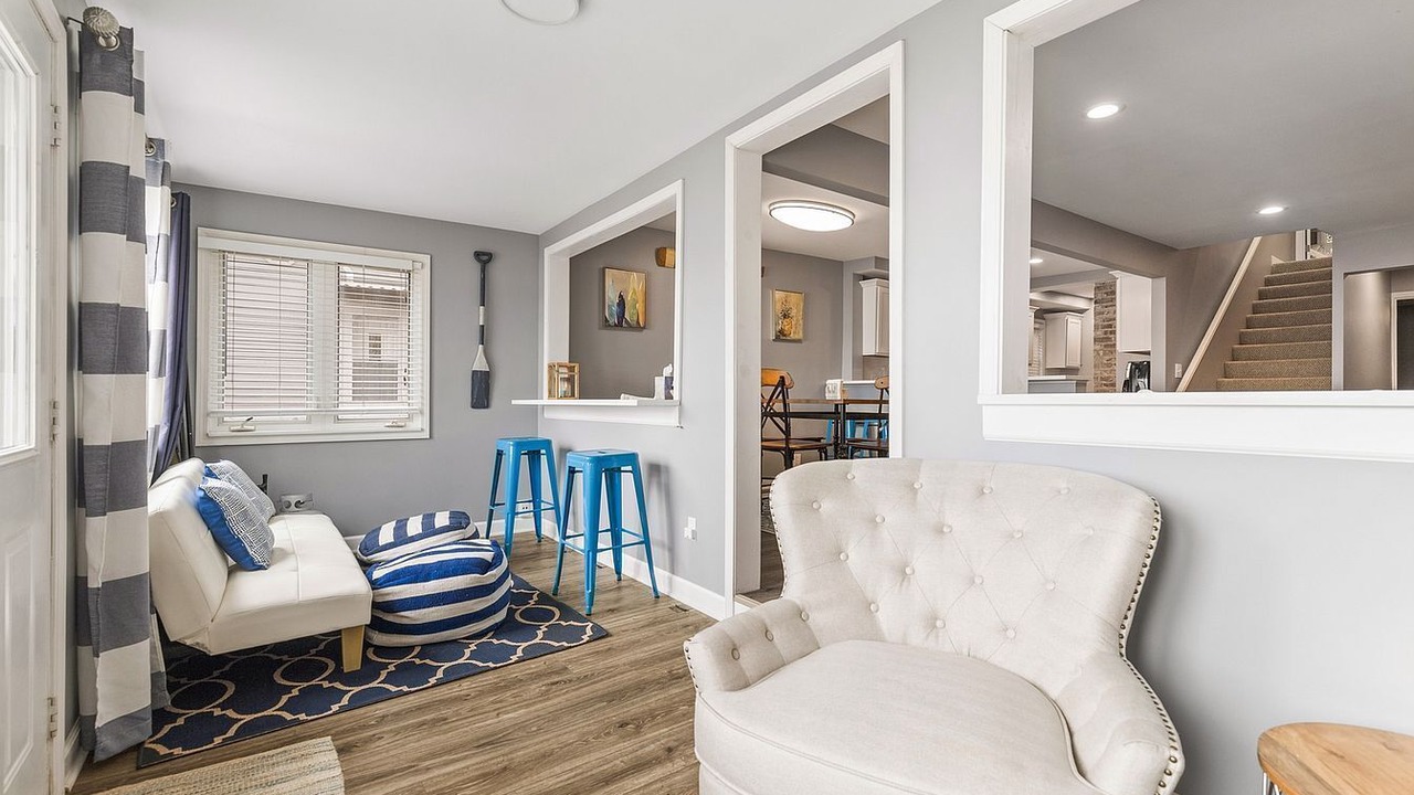 Photo of Livingroom in Fox Lake