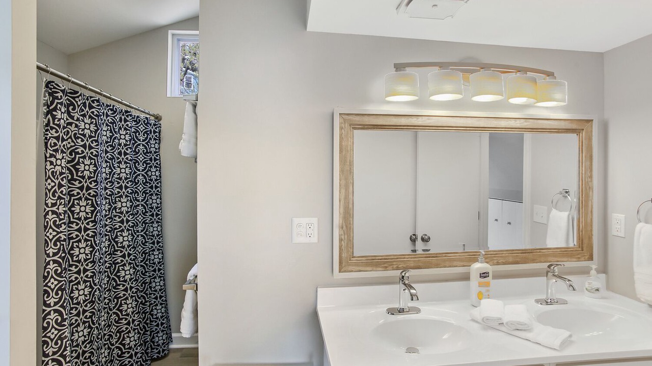 Photo of Bathroom in Fox Lake