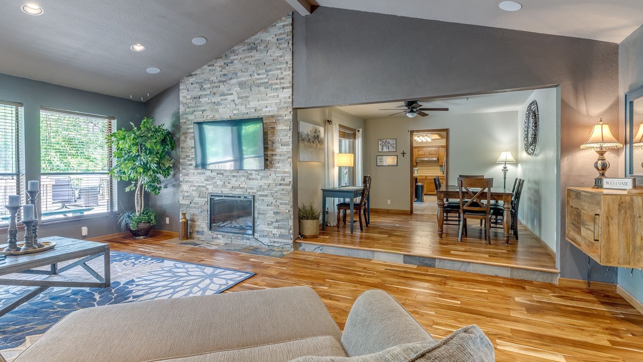 Photo of Livingroom in Edmond