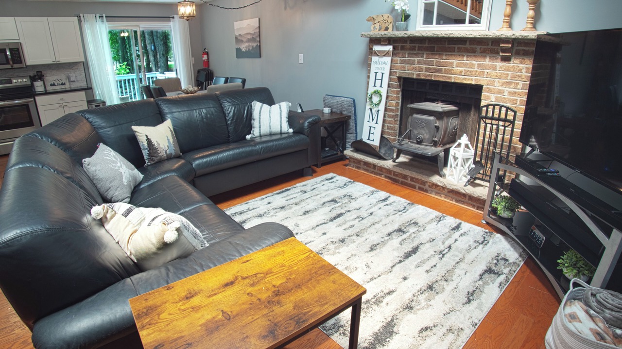 Photo of Livingroom in Tobyhanna