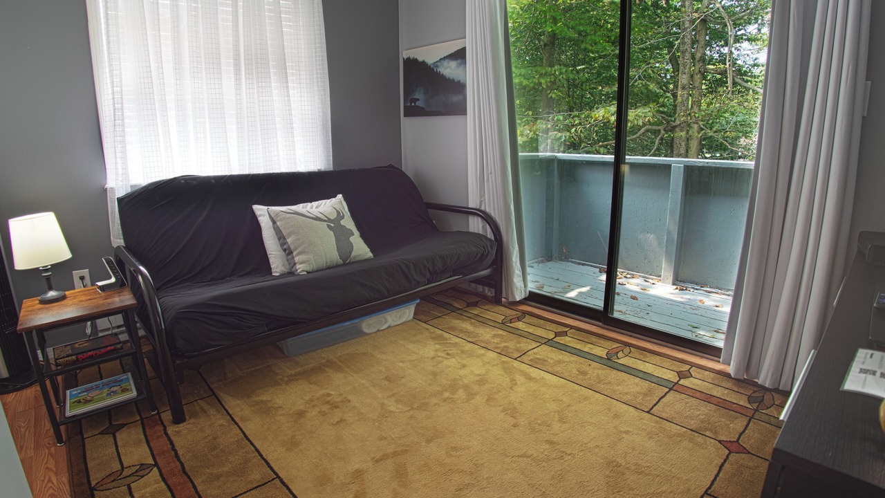 Photo of Livingroom in Tobyhanna