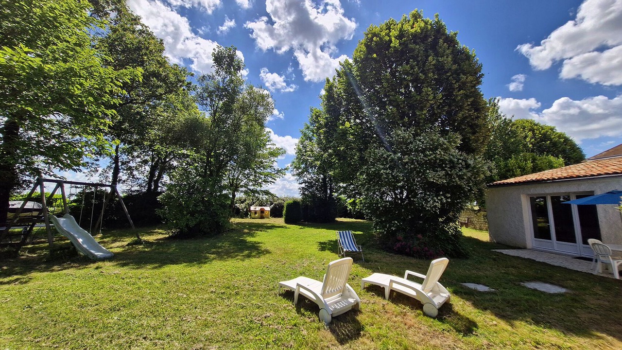 Photo of Patio Balcony in Grezac
