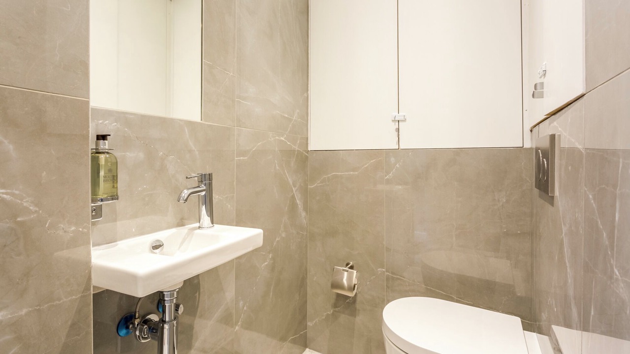 Photo of Bathroom in Arsenal