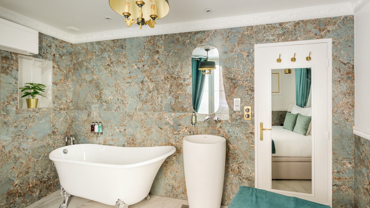 Photo of Bathroom in Arsenal