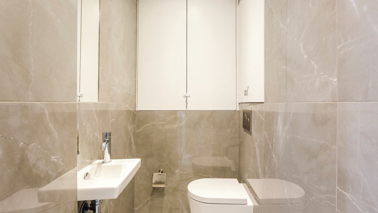 Photo of Bathroom in Arsenal