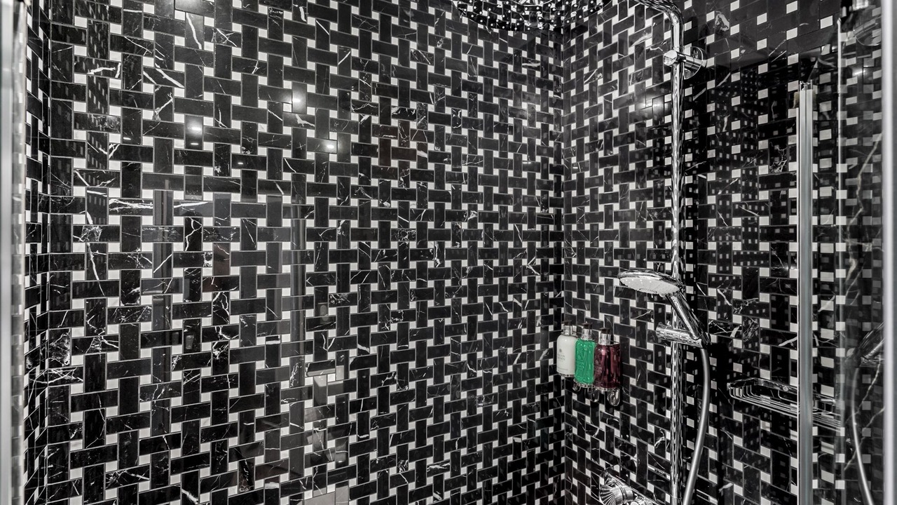 Photo of Bathroom in Arsenal