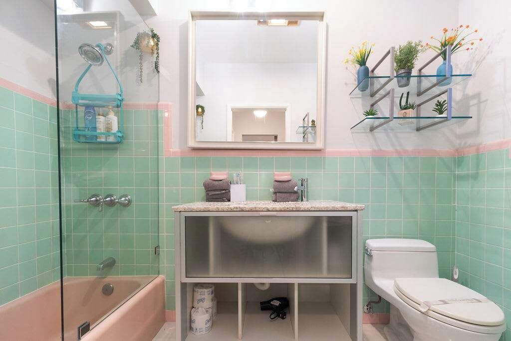 Photo of Bathroom in Golden Glades