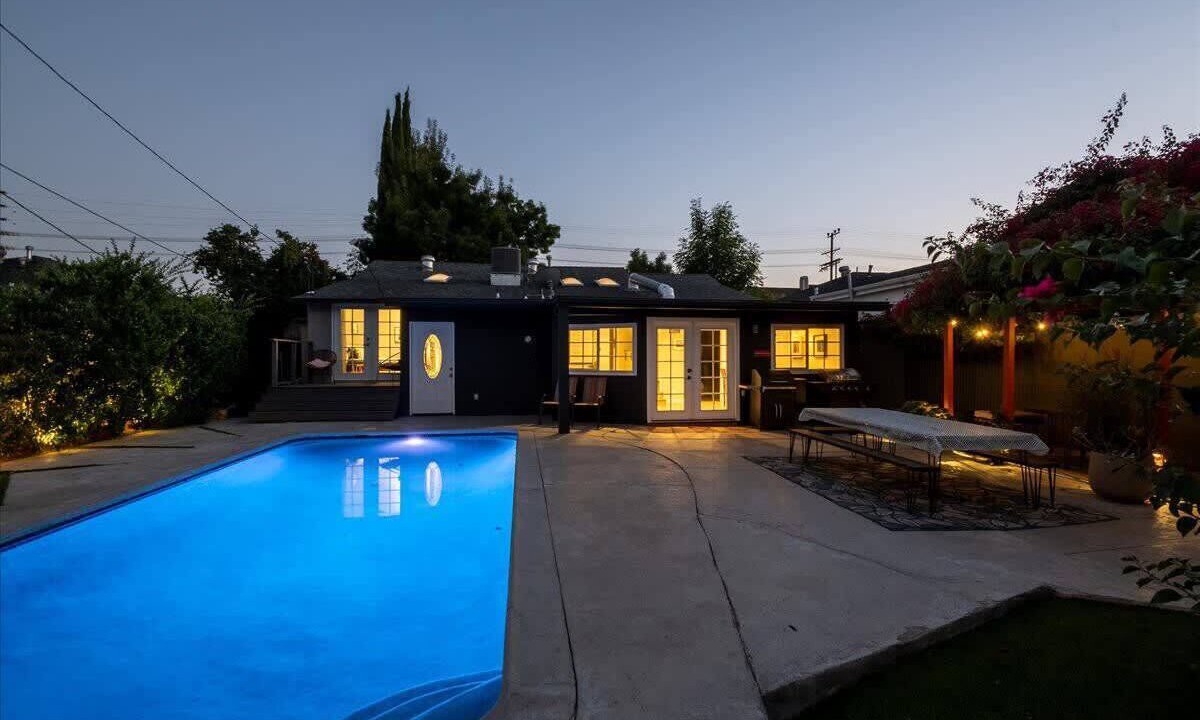 Photo of Outdoor in Encino