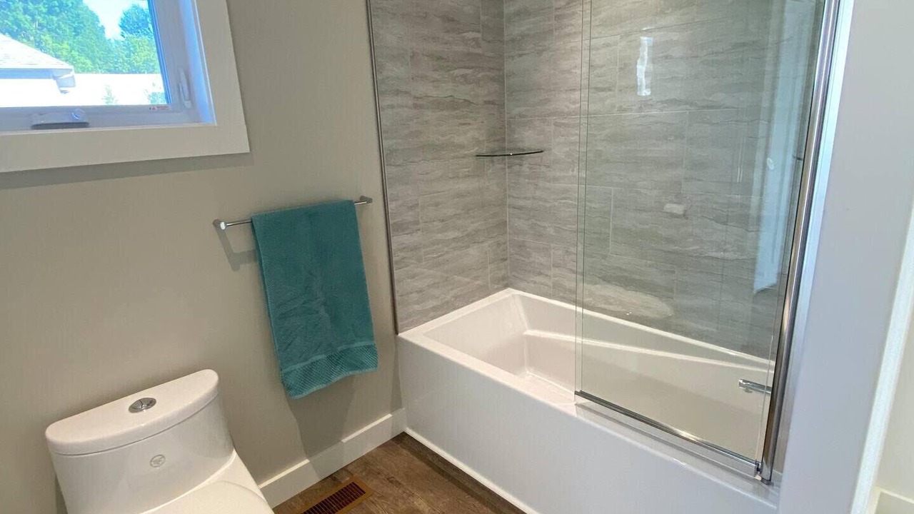 Photo of Bathroom in Rossmore