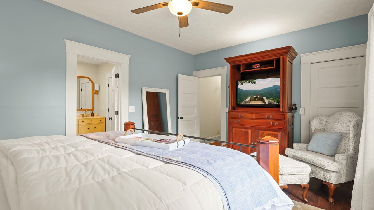 Photo of Bedroom in Blowing Rock