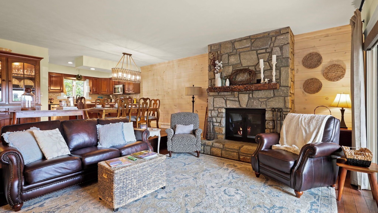Photo of Livingroom in Blowing Rock
