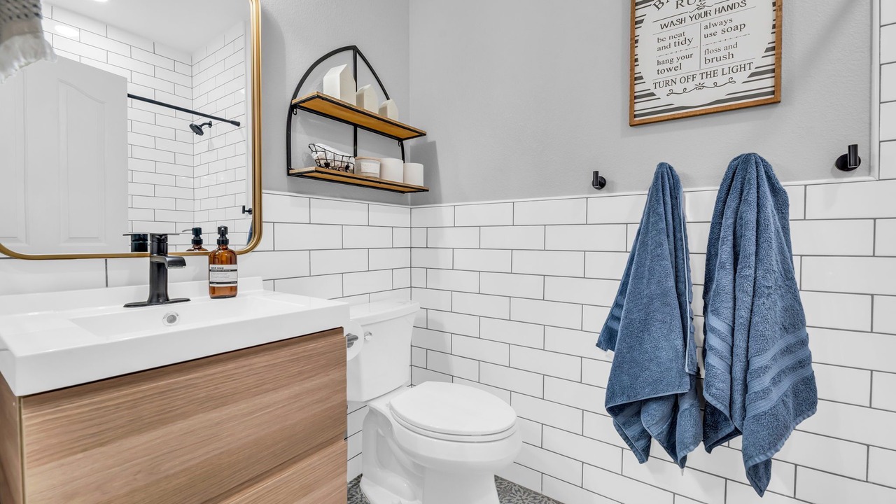 Photo of Bathroom in Higley Groves