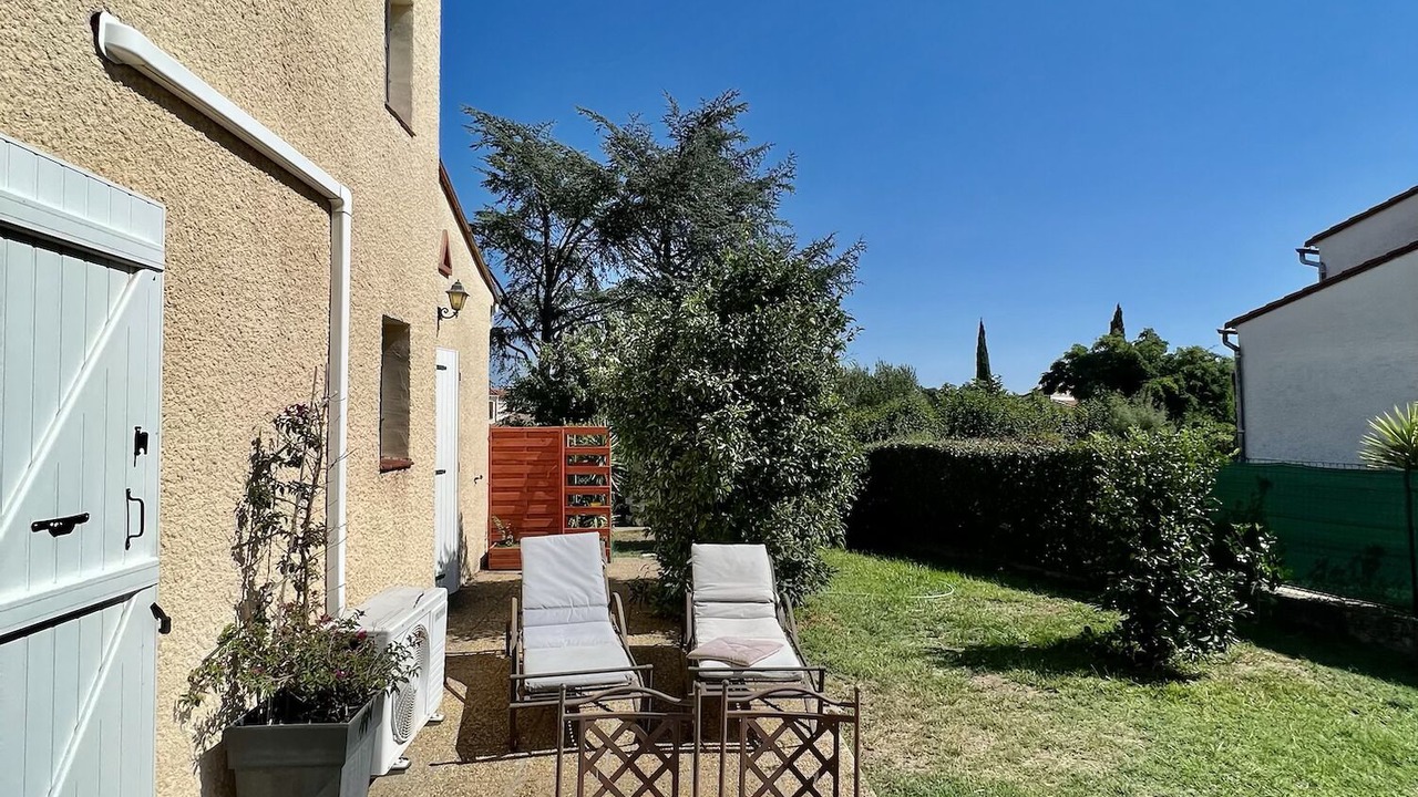 Photo of Patio Balcony in Saint-Genis