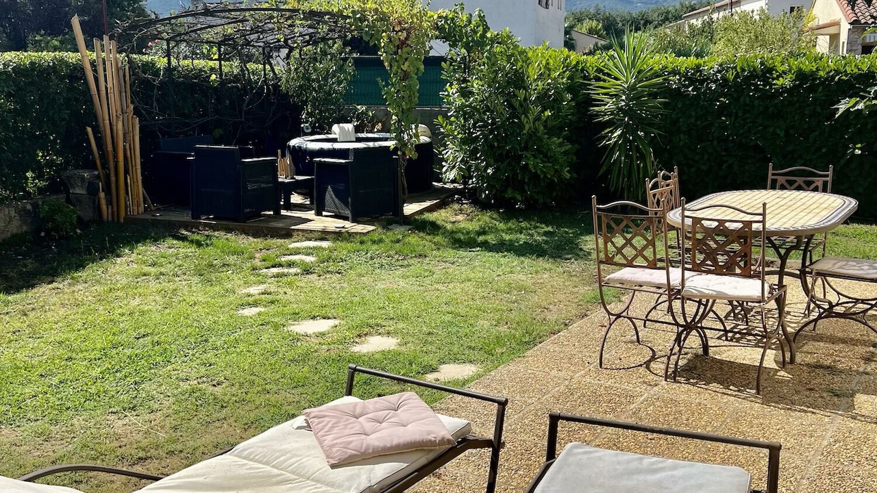 Photo of Outdoor in Saint-Genis