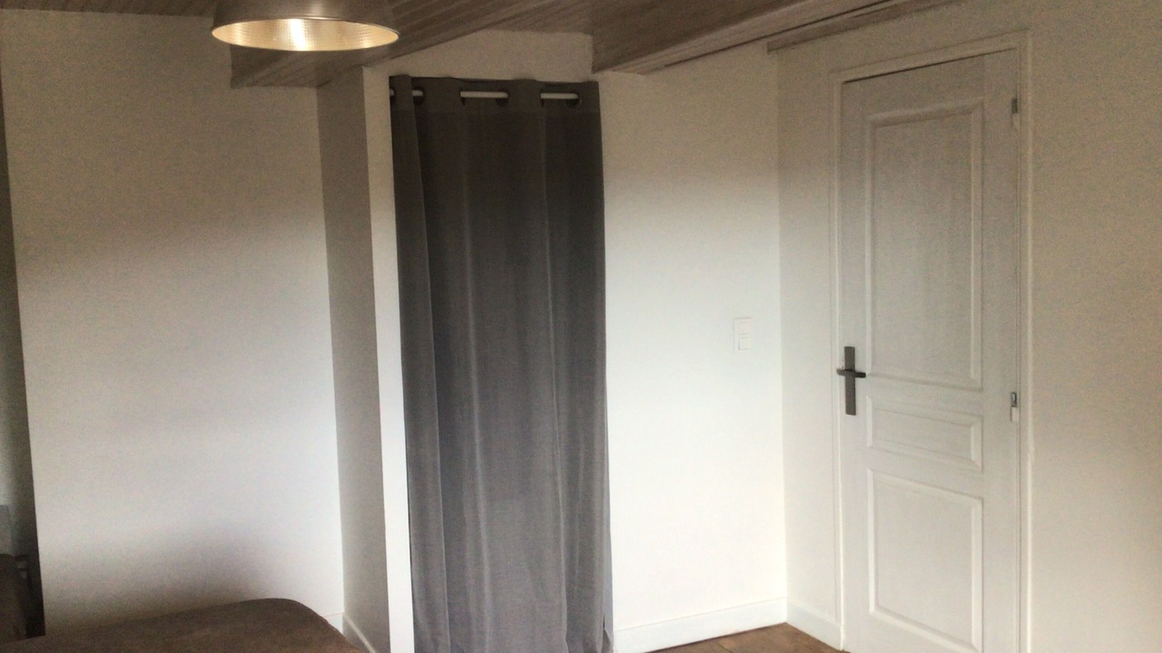 Photo of Others in Burlats